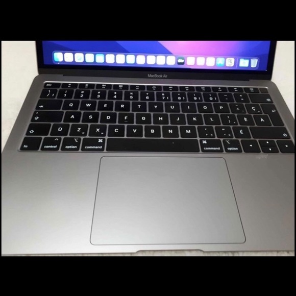 Macbook - Picture 2 of 11